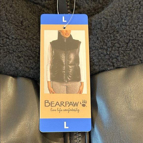BearPaw Black Puffer Vest - Picture 3 of 9